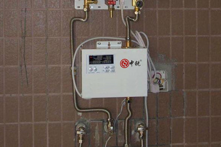 熱水器距離較遠(yuǎn)，每次洗澡都要浪費(fèi)冷水怎么辦？